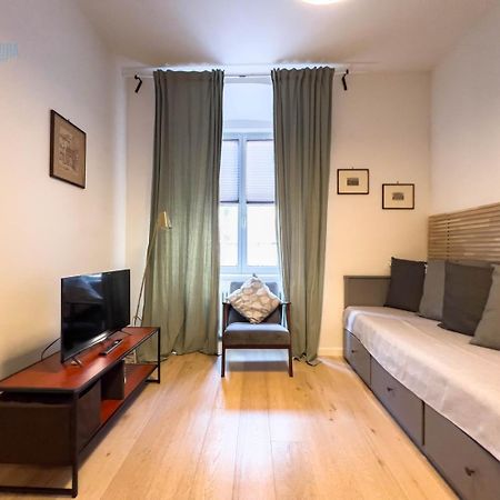 Imbriani 4S Tirabora Short Rent Apartment ตรีเอสเต ภายนอก รูปภาพ