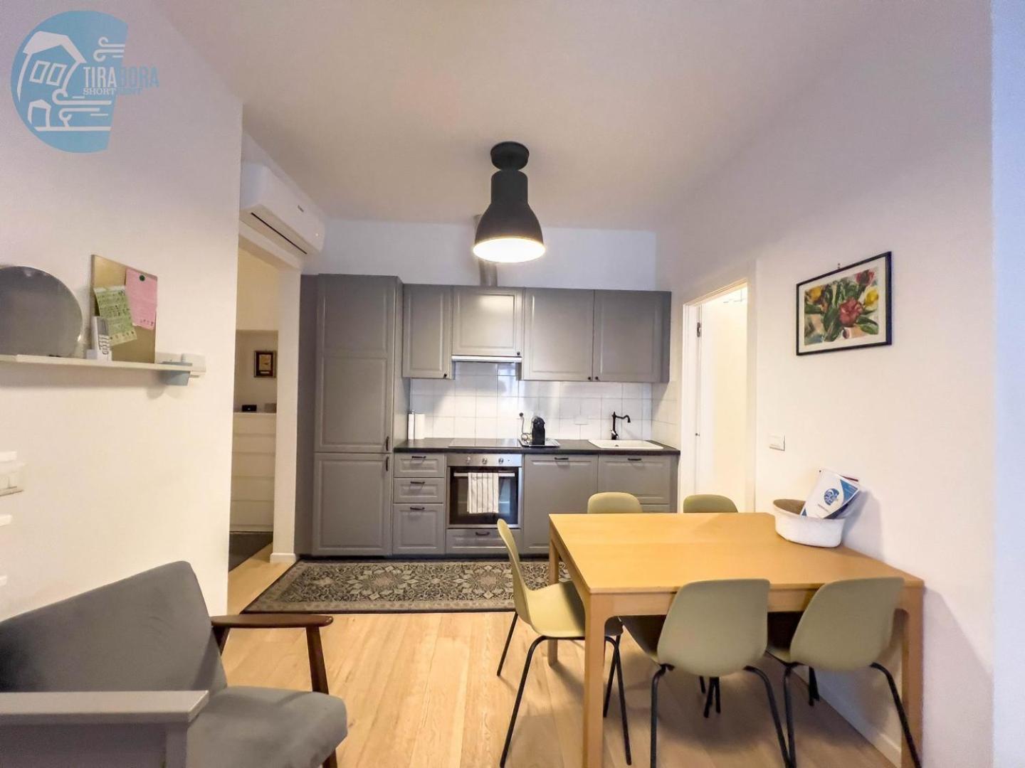 Imbriani 4S Tirabora Short Rent Apartment ตรีเอสเต ภายนอก รูปภาพ