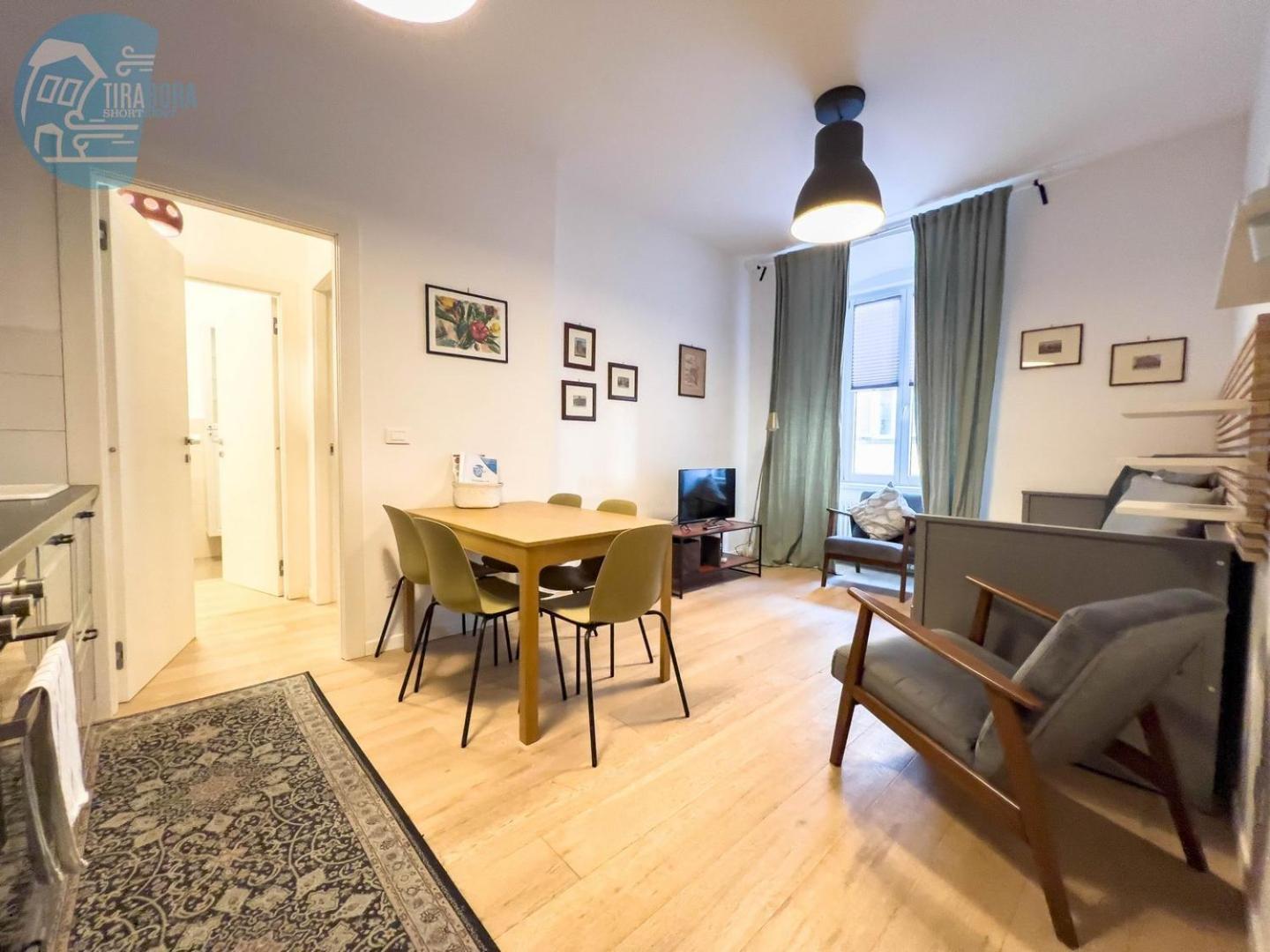 Imbriani 4S Tirabora Short Rent Apartment ตรีเอสเต ภายนอก รูปภาพ